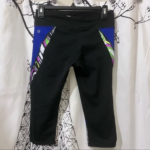 Fabletics Athletic Workout Back Pockets Capri Leggings - Picture 11 of 11